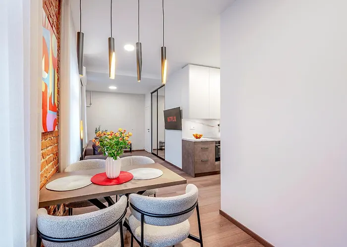 Center Gallery Apartment